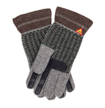 Load image into Gallery viewer, Skogen Pattern Merino Wool Touchscreen Gloves