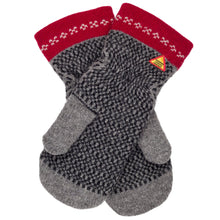 Load image into Gallery viewer, Skaftö Pattern Swedish Mittens